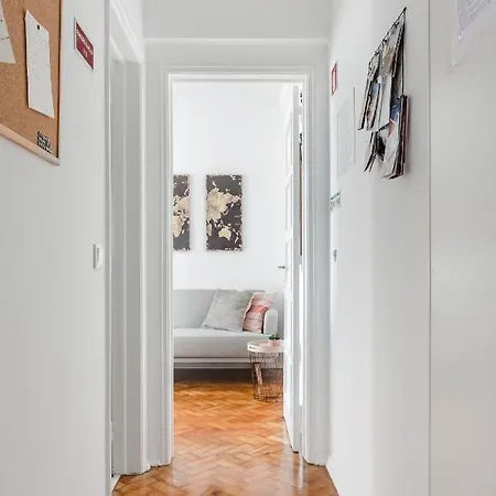 Stroll To Coffee Shops Near A Renovated Hillside In Graca Apartment Lisbon