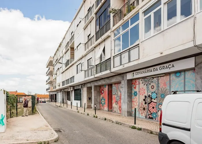 דירה Stroll To Coffee Shops Near A Renovated Hillside In Graca *