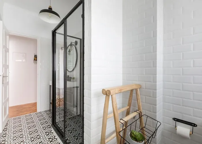 דירה Stroll To Coffee Shops Near A Renovated Hillside In Graca