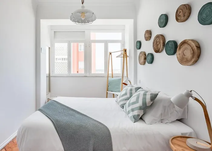 Apartament Stroll To Coffee Shops Near A Renovated Hillside In Graca