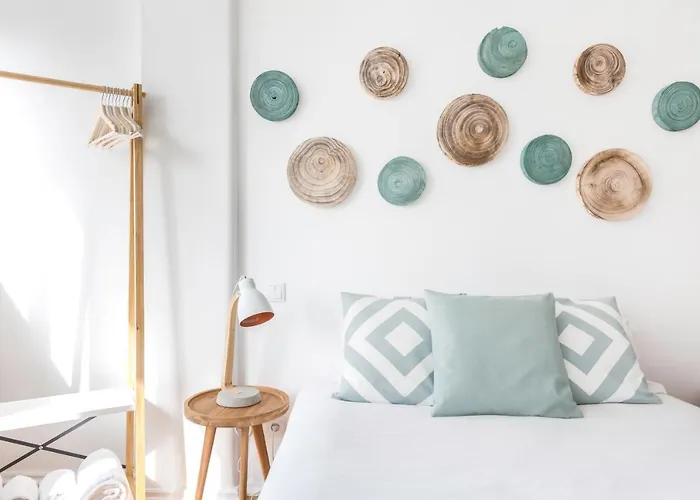 Apartament Stroll To Coffee Shops Near A Renovated Hillside In Graca