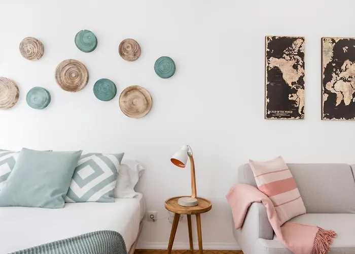 Apartament Stroll To Coffee Shops Near A Renovated Hillside In Graca Lizbona