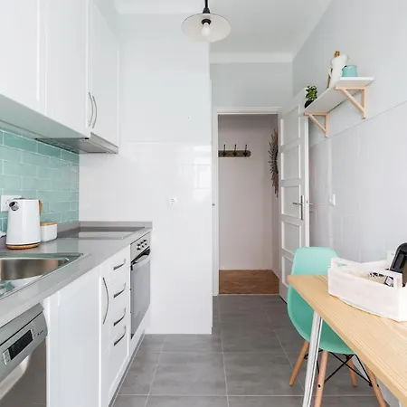 公寓 Stroll To Coffee Shops Near A Renovated Hillside In Graca *